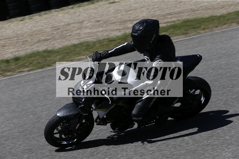 /15 22.05.2026  Plüss Moto Sport  Discover the Bike ADR /Gruppe gruen - Bike 1/44